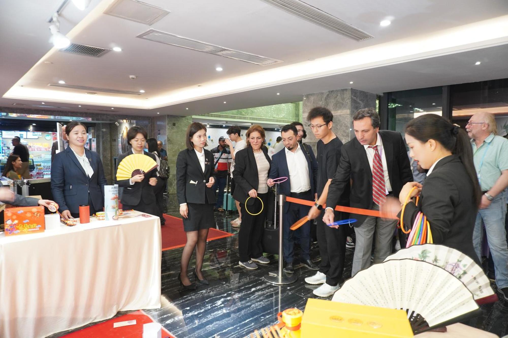 La Perle International Hotel Canton Esterno foto
